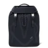 Mochila con solapa exclusiva en nailon ECONYL®
