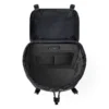 Mochila con solapa exclusiva en nailon ECONYL®